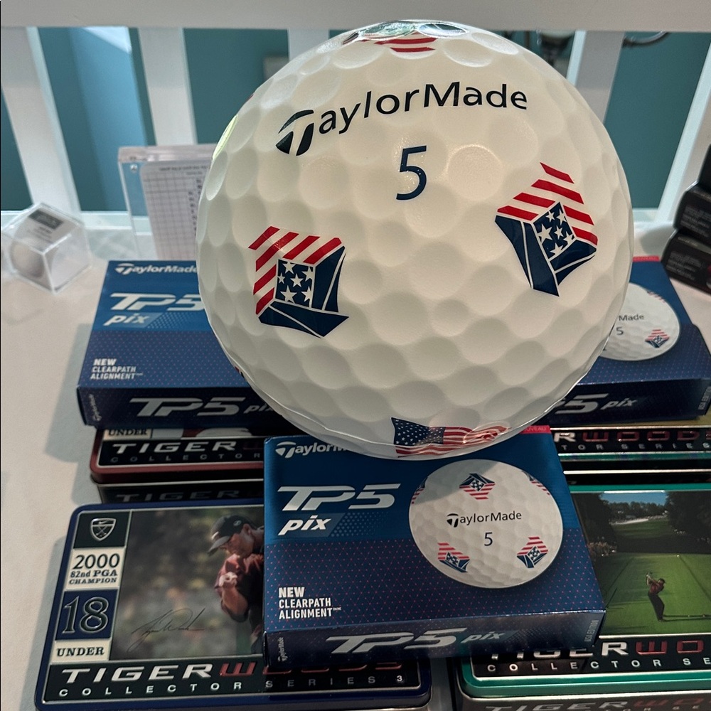 New Super Rare Taylormade
TP5 USA PIX Huge Foam 10"
Golf Ball🔥🔥⛳PIX
